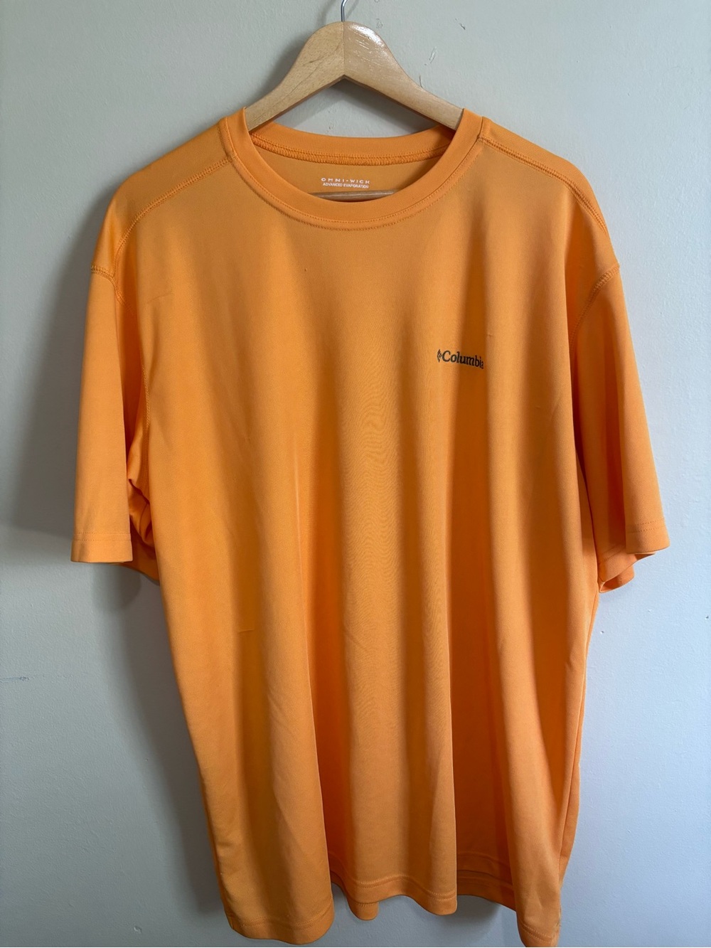 Columbia Short Sleeve Performance Tee in Bright Orange